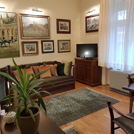 Classic Style Apartment Белград Экстерьер фото