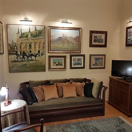 Classic Style Apartment Белград Экстерьер фото