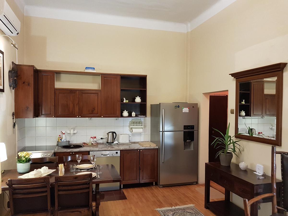 Classic Style Apartment Белград Экстерьер фото